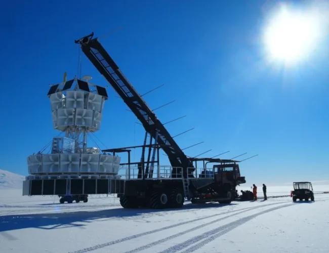 Detectan señales extrañas en el hielo antártico que parecen desafiar las leyes de la física. Científicos buscan una respuesta