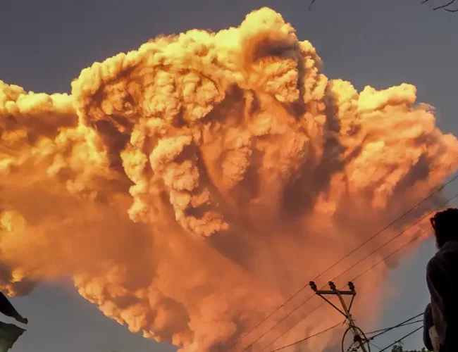 Erupción volcánica en Bali: vuelos cancelados y respuesta de emergencia