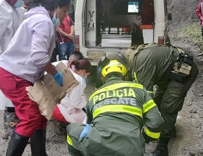 Diez muertos en Colombia por deslizamiento de tierra