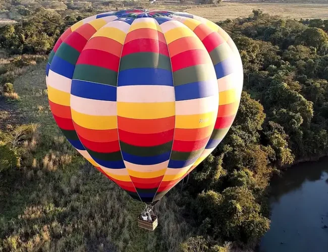 Ocho muertos tras caída de globo aerostático en Brasil