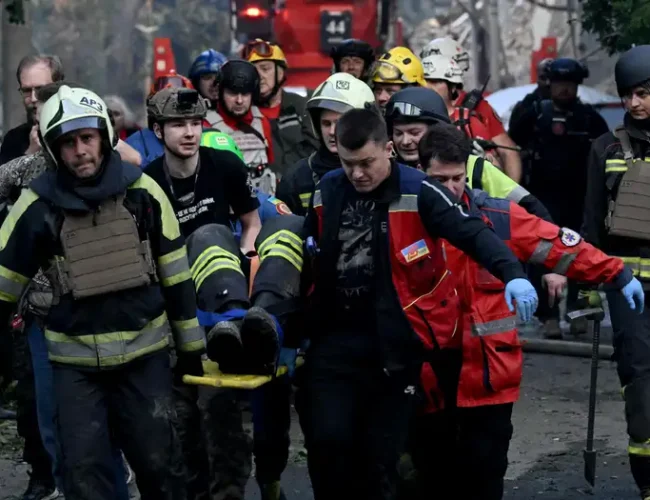 Saldo de muertos por ataque ruso contra Kiev se eleva a 21