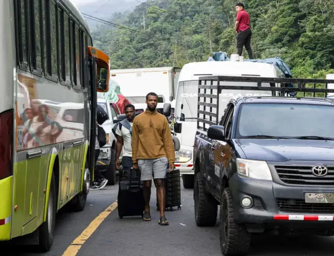 Detienen en Panamá al líder sindical bananero Francisco Smith por bloqueo de carreteras durante huelga