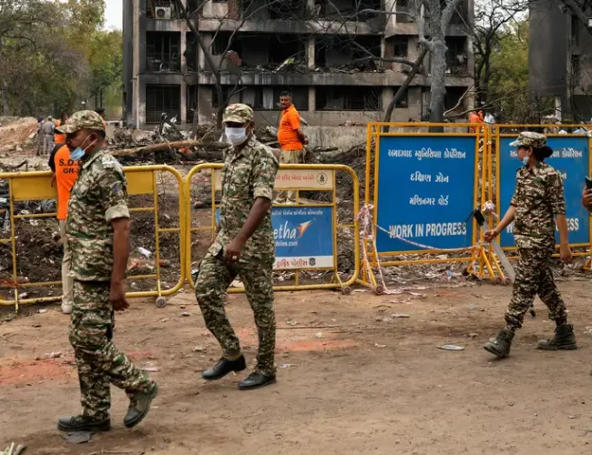 Hallan grabadora de video del avión siniestrado en India