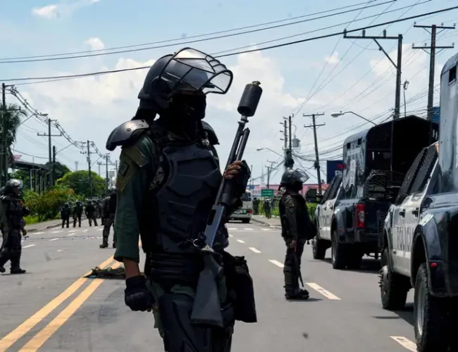 Panamá corta internet en zona agitada por saqueos y protestas