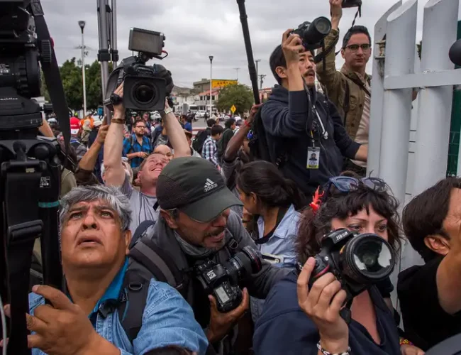 El Salvador reporta desplazamiento forzado de 40 periodistas en medio de hostigamiento e intimidación