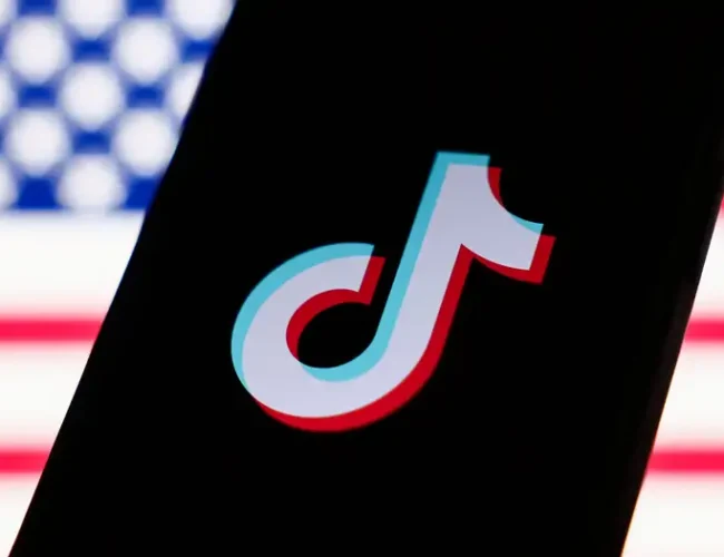 Donald Trump prorroga otros 90 días plazo de venta de TikTok
