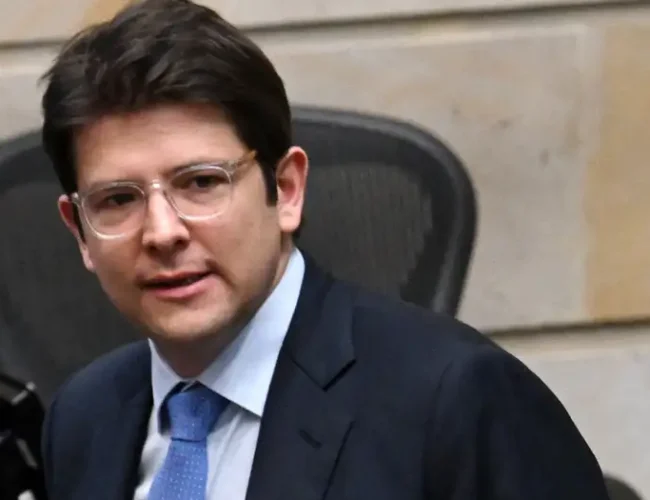 Miguel Uribe Turbay está en condición «extremadamente crítica» tras segunda cirugía cerebral