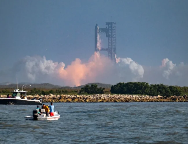 Una explosión de cohetes da pie a rumores de reveses. ¿Son las ambiciones de Musk para Marte más grandes de lo que parecen?