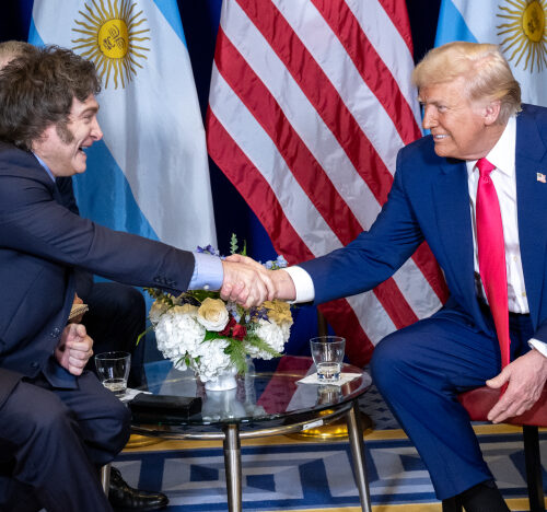 Argentina y EE. UU firman swap histórico por USD 20.000 millones: Milei y Trump sellan alianza financiera clave
