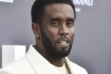 ¡Irreconocible! Se filtra la primera foto de Sean Diddy Combs en su nueva prisión