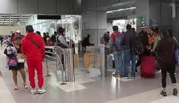 Más de 386 mil personas se movilizarán por la terminal terrestre de Guayaquil durante el feriado de fin de año