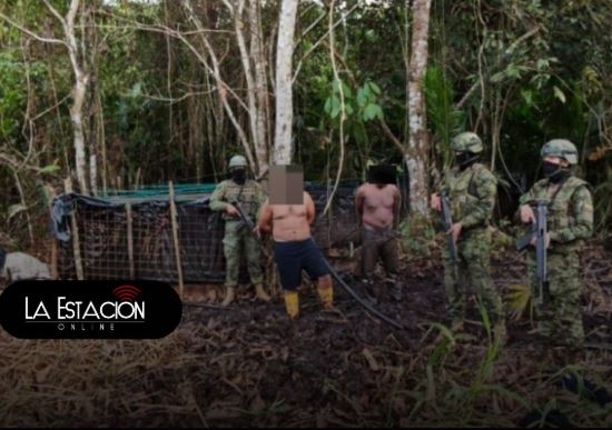 Detienen a personas que bombeaban combustible desde la línea de gasolina de Petroecuador