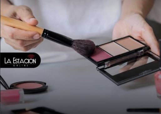 Cosméticos en revisión por posibles efectos hormonales