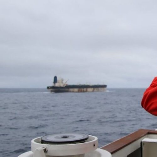 Estados Unidos incauta otro petrolero en el Caribe con la ayuda de su mayor portaviones