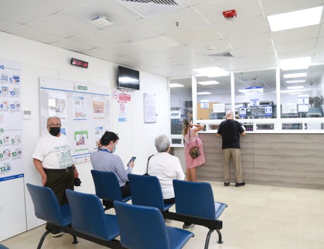 Gobierno del presidente Noboa optimiza el agendamiento de citas médicas en el IESS y habilita 4.000 nuevos turnos diarios