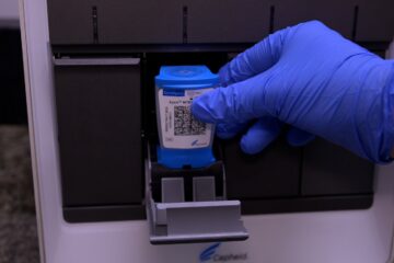 Gobierno del presidente Daniel Noboa invierte USD 13 millones para modernizar servicios de laboratorio del IESS a escala nacional