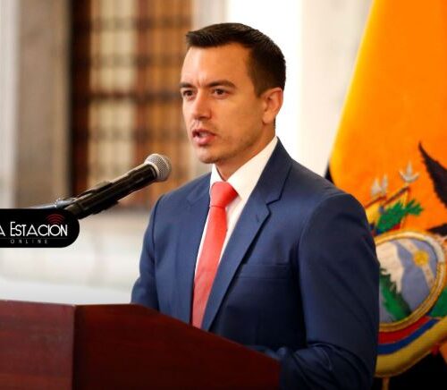 Presidente Noboa se solidarizó con familiares de funcionario del hospital Teodoro Maldonado Carbo asesinado este martes