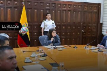 Vicepresidenta Pinto encabeza reunión para revisar avances de intervención del hospital Teodoro Maldonado Carbo