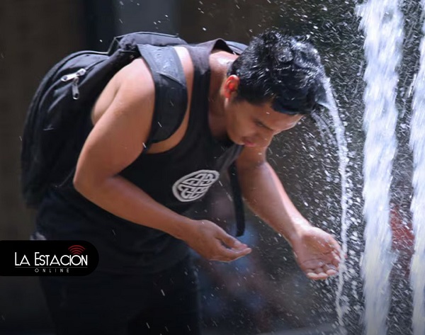 Este lunes la costa alcanzará hasta 35 ºC