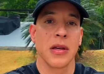 El cantante Daddy Yankee se sumó a las acciones de apoyo para las familias afectadas por los recientes terremotos en Venezuela, al visitar un centro de acopio instalado en el estadio Hiram Bithorn, en Puerto Rico.