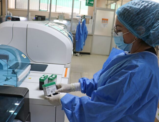 El Gobierno Nacional destinó una inversión superior a USD 1,9 millones para fortalecer el área de laboratorio del Hospital de Especialidades José Carrasco Arteaga (HJCA), con el objetivo de optimizar los servicios de diagnóstico y reducir los tiempos de espera para los pacientes.