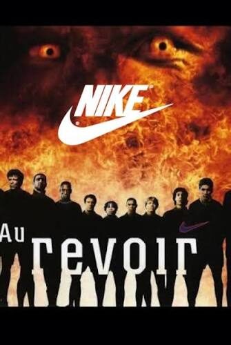 En 2002, Nike revolucionó la publicidad deportiva con el recordado «Secret Tournament», un comercial que reunió a varias de las mayores estrellas del fútbol mundial en un torneo clandestino dentro de una jaula.