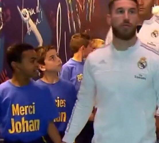 📌#NOTIESTACIÓN: Una curiosa imagen del pasado volvió a hacerse viral en redes sociales al mostrar a Sergio Ramos junto a Lamine Yamal, muchos años antes del debut profesional del joven futbolista con el FC Barcelona.